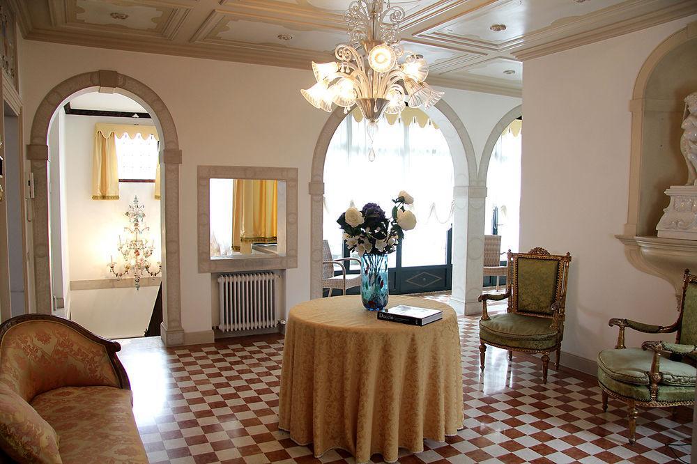 Domus Dotti V Guest House Treviso Esterno foto