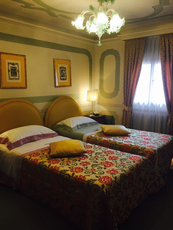 Domus Dotti V Guest House Treviso Esterno foto