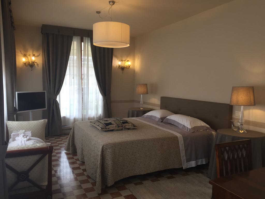 Domus Dotti V Guest House Treviso Esterno foto