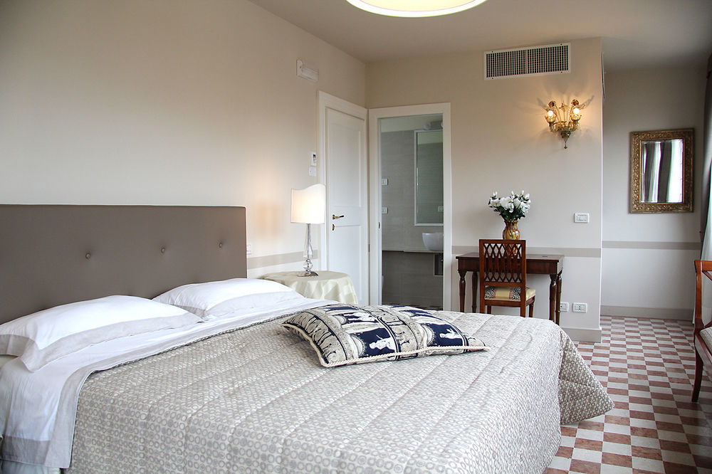 Domus Dotti V Guest House Treviso Esterno foto