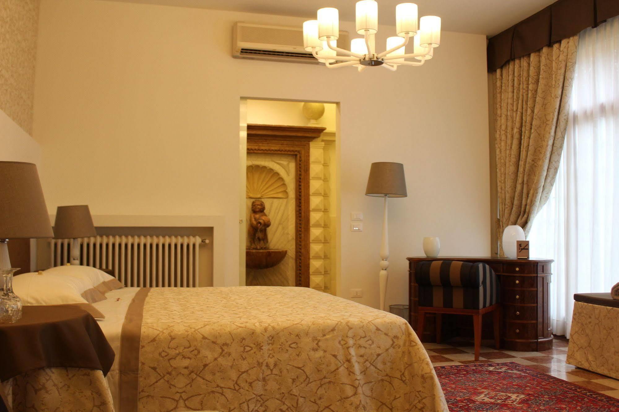 Domus Dotti V Guest House Treviso Esterno foto